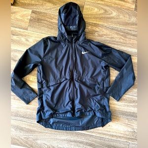 Women Nike windbreaker run